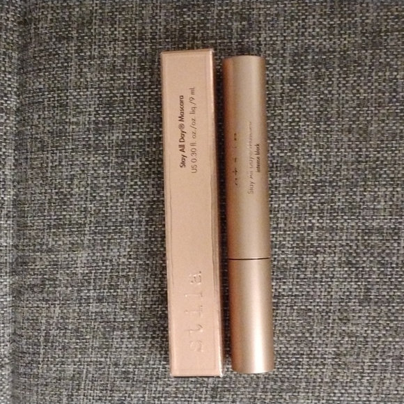 Stila Stay All Day Mascara - Picture 3 of 3